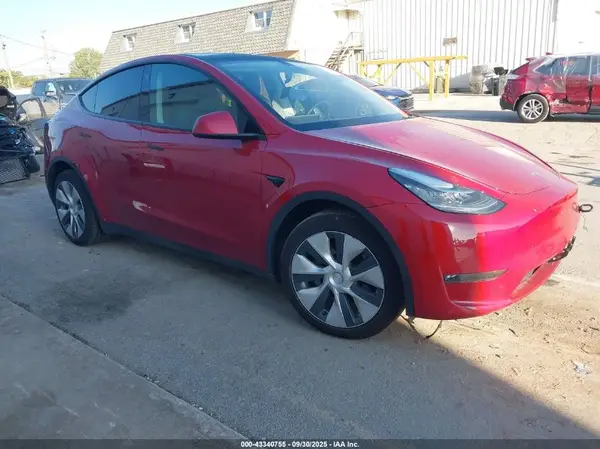 5YJYGDEE2MF251572 2021 TESLA MODEL Y - Image 1