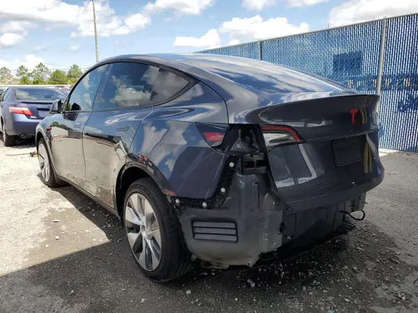5YJYGDEE2MF257050 2021 TESLA MODEL Y - Image 2