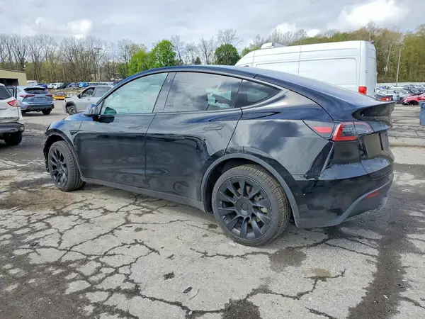 5YJYGDEE2MF266346 2021 TESLA MODEL Y - Image 2