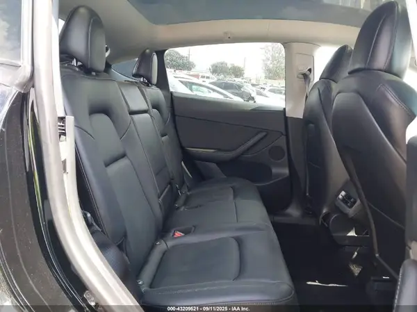 5YJYGDEE2MF282871 2021 TESLA MODEL Y - Image 8