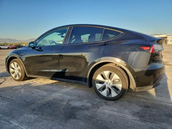 5YJYGDEE2MF284930 2021 TESLA MODEL Y - Image 2