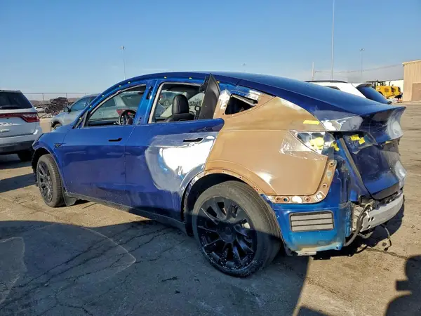 5YJYGDEE2MF285382 2021 TESLA MODEL Y - Image 2