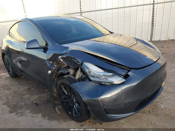 5YJYGDEE2MF286029 2021 TESLA MODEL Y - Image 1