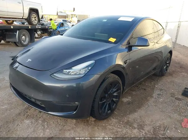 5YJYGDEE2MF286029 2021 TESLA MODEL Y - Image 2