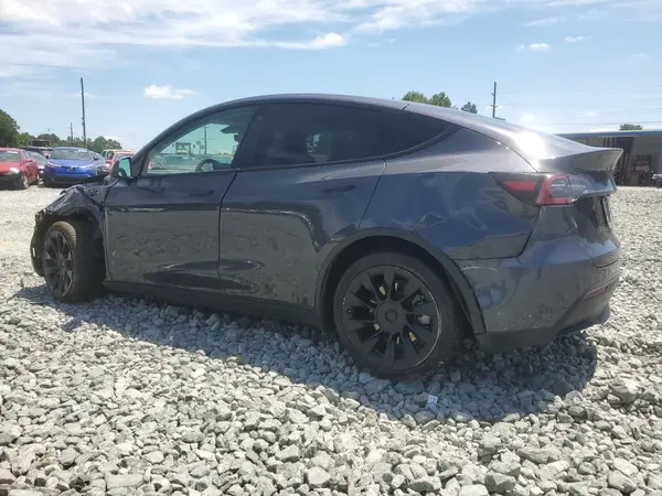 5YJYGDEE2MF286824 2021 TESLA MODEL Y - Image 2