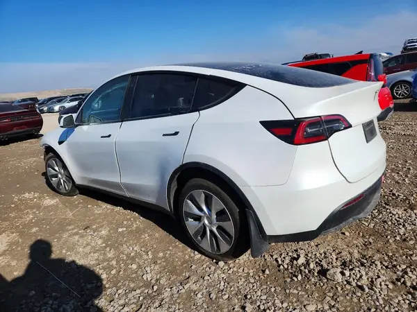 5YJYGDEE2MF297418 2021 TESLA MODEL Y - Image 2
