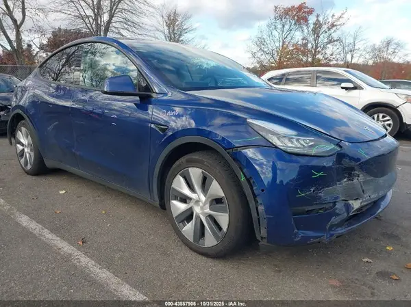5YJYGDEE2MF299461 2021 TESLA MODEL Y - Image 1