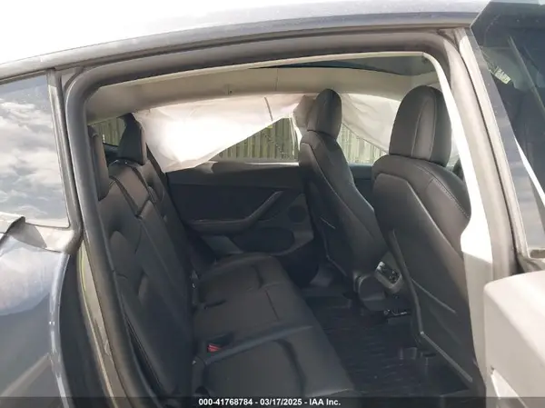 5YJYGDEE2MF300009 2021 TESLA MODEL Y - Image 8