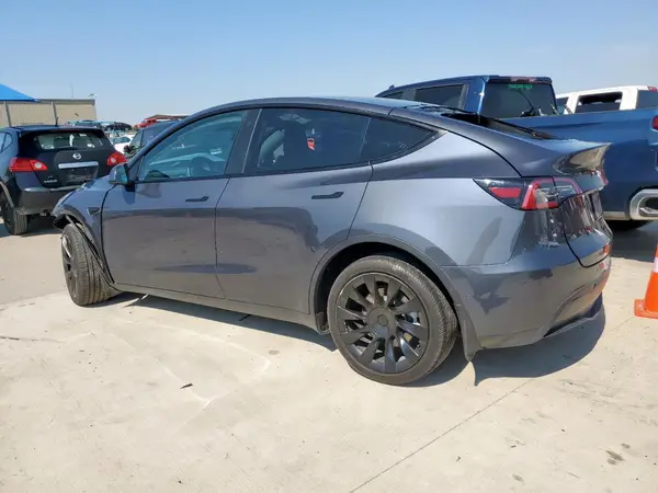 5YJYGDEE2MF300835 2021 TESLA MODEL Y - Image 2