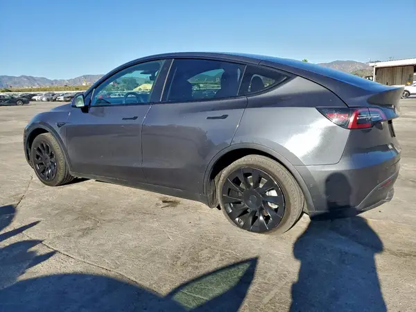 5YJYGDEE2MF305937 2021 TESLA MODEL Y - Image 2
