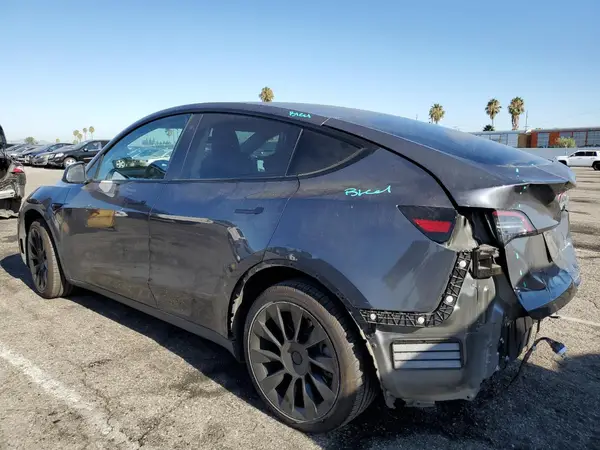 5YJYGDEE3LF008688 2020 TESLA MODEL Y - Image 2