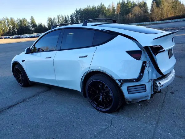 5YJYGDEE3LF010148 2020 TESLA MODEL Y - Image 2