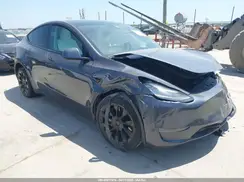 5YJYGDEE3LF021795 2020 TESLA MODEL Y