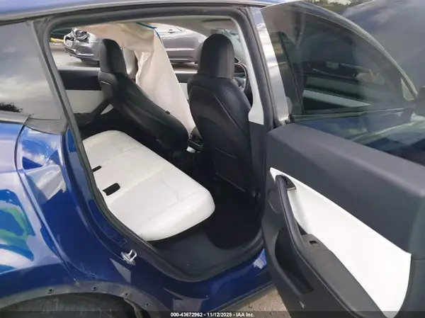 5YJYGDEE3LF023076 2020 TESLA MODEL Y - Image 8