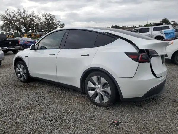 5YJYGDEE3LF023952 2020 TESLA MODEL Y - Image 2