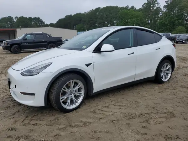 5YJYGDEE3LF028469 2020 TESLA MODEL Y - Image 1