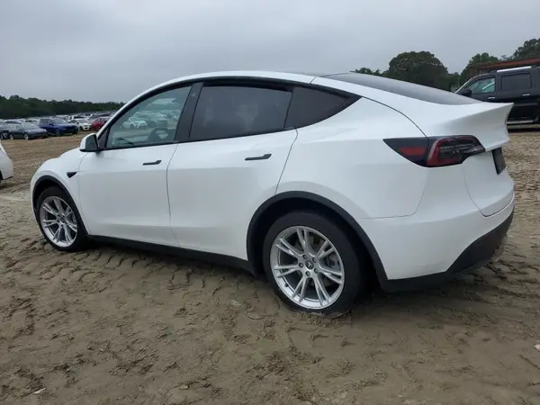 5YJYGDEE3LF028469 2020 TESLA MODEL Y - Image 2
