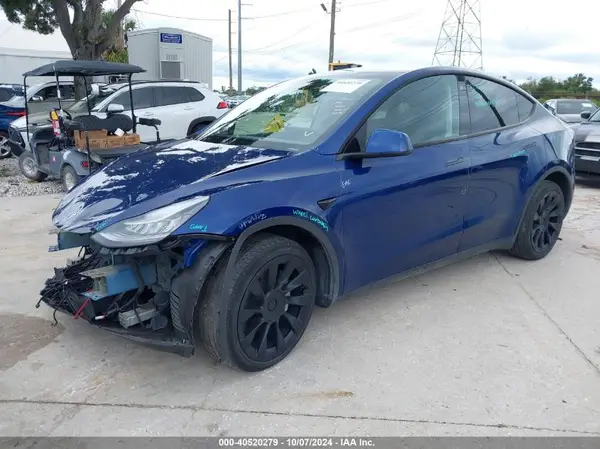 5YJYGDEE3LF029556 2020 TESLA MODEL Y - Image 2