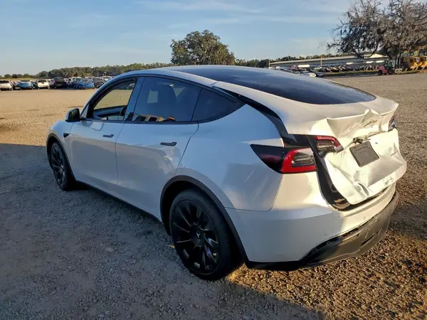 5YJYGDEE3LF029783 2020 TESLA MODEL Y - Image 2