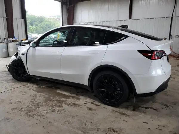 5YJYGDEE3LF037172 2020 TESLA MODEL Y - Image 2