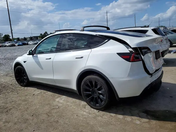 5YJYGDEE3LF042906 2020 TESLA MODEL Y - Image 2