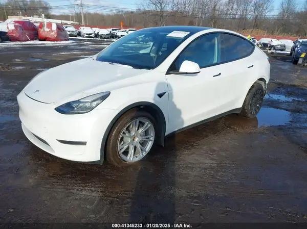 5YJYGDEE3LF044932 2020 TESLA MODEL Y - Image 2