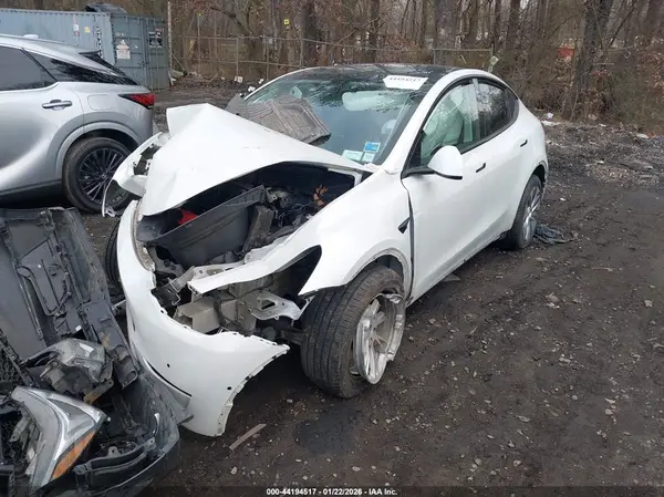 5YJYGDEE3LF047720 2020 TESLA MODEL Y - Image 2
