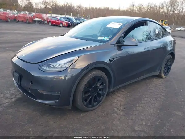 5YJYGDEE3LF048656 2020 TESLA MODEL Y - Image 2