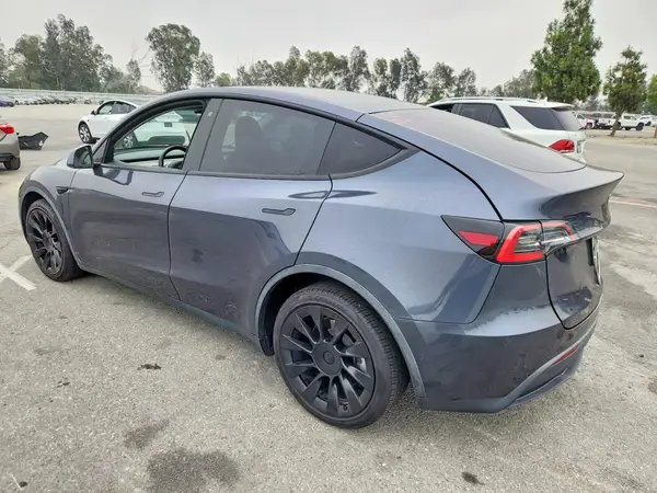 5YJYGDEE3LF055008 2020 TESLA MODEL Y - Image 2