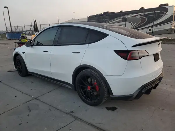 5YJYGDEE3LF059267 2020 TESLA MODEL Y - Image 2
