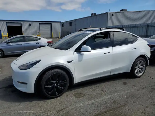 5YJYGDEE3MF063174 2021 TESLA MODEL Y - Image 1