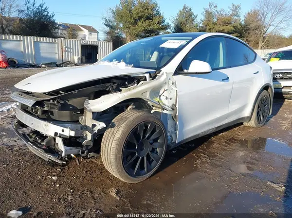 5YJYGDEE3MF065541 2021 TESLA MODEL Y - Image 2