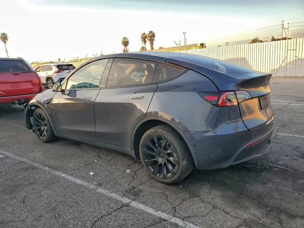 5YJYGDEE3MF069069 2021 TESLA MODEL Y - Image 2