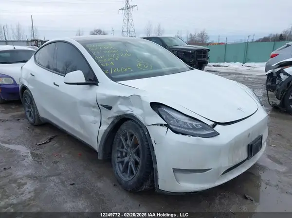 5YJYGDEE3MF073770 2021 TESLA MODEL Y - Image 1