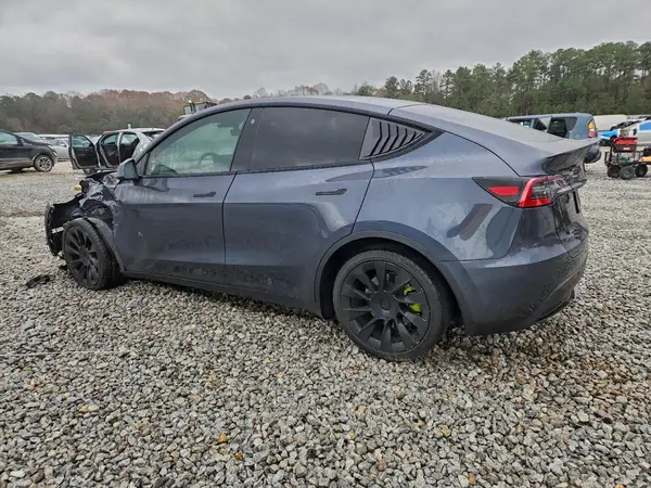 5YJYGDEE3MF076751 2021 TESLA MODEL Y - Image 2