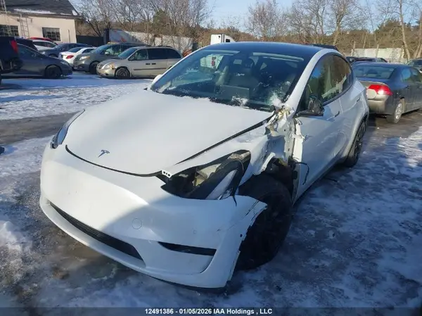 5YJYGDEE3MF078533 2021 TESLA MODEL Y - Image 2