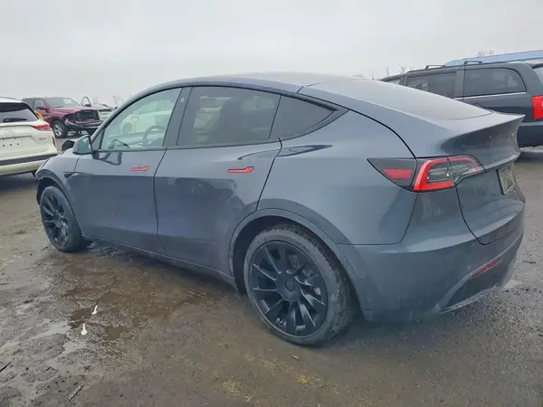 5YJYGDEE3MF084512 2021 TESLA MODEL Y - Image 2