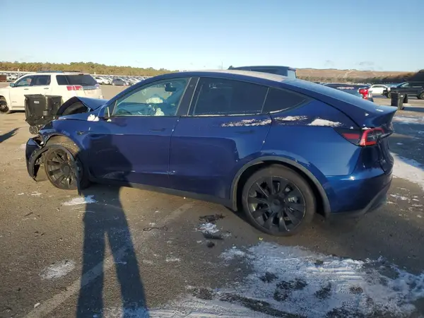 5YJYGDEE3MF089578 2021 TESLA MODEL Y - Image 2