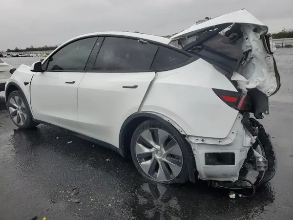 5YJYGDEE3MF090438 2021 TESLA MODEL Y - Image 2