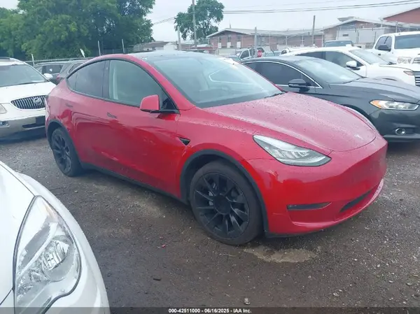 5YJYGDEE3MF092447 2021 TESLA MODEL Y - Image 1