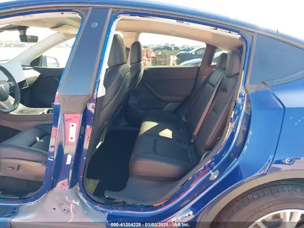 5YJYGDEE3MF105360 2021 TESLA MODEL Y - Image 8