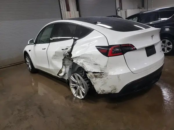 5YJYGDEE3MF106217 2021 TESLA MODEL Y - Image 2