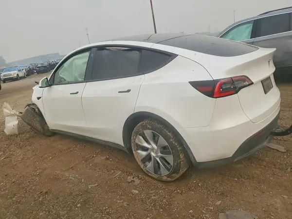 5YJYGDEE3MF109201 2021 TESLA MODEL Y - Image 2