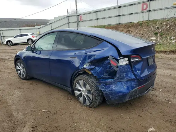 5YJYGDEE3MF114883 2021 TESLA MODEL Y - Image 2