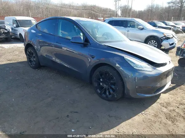 5YJYGDEE3MF122966 2021 TESLA MODEL Y - Image 1
