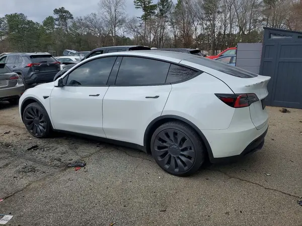 5YJYGDEE3MF131070 2021 TESLA MODEL Y - Image 2