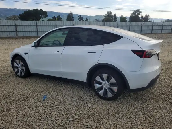 5YJYGDEE3MF139301 2021 TESLA MODEL Y - Image 2