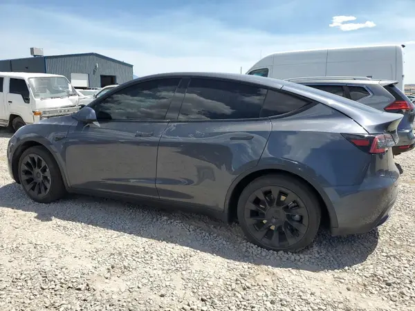 5YJYGDEE3MF143929 2021 TESLA MODEL Y - Image 2