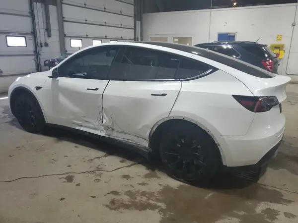 5YJYGDEE3MF144451 2021 TESLA MODEL Y - Image 2