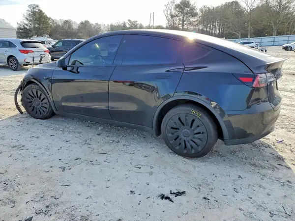 5YJYGDEE3MF145891 2021 TESLA MODEL Y - Image 2